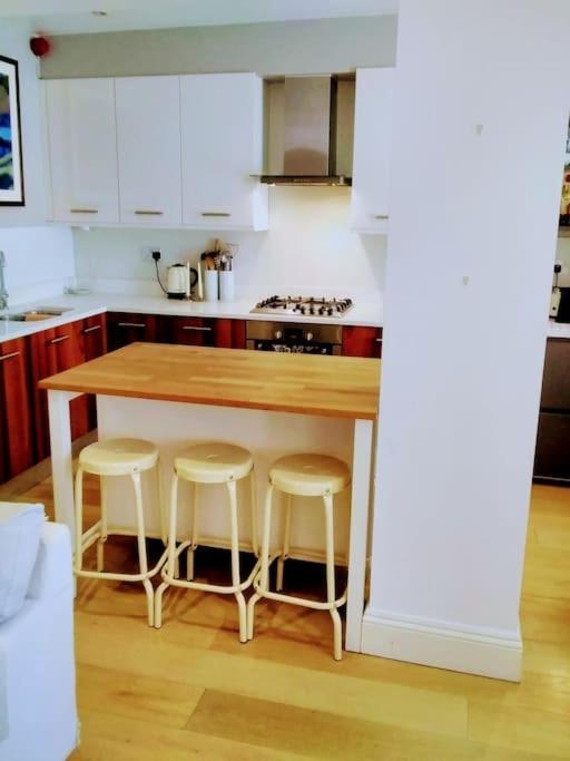 Superior 5* Kensington, London Flat + Free Wi-Fi Daire Dış mekan fotoğraf