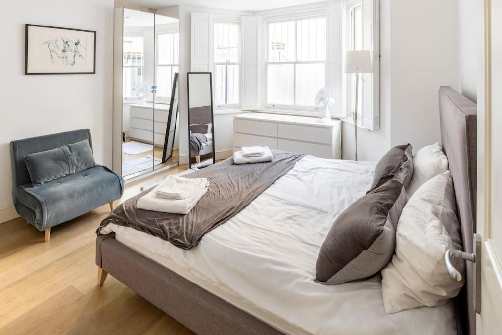 Superior 5* Kensington, London Flat + Free Wi-Fi Daire Dış mekan fotoğraf