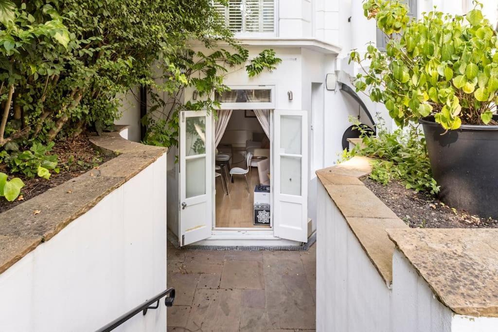 Superior 5* Kensington, London Flat + Free Wi-Fi Daire Dış mekan fotoğraf
